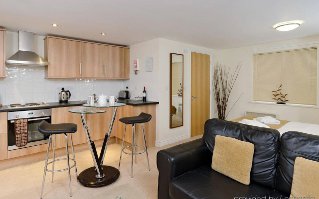 Your Stay Bristol Cotham Lawn