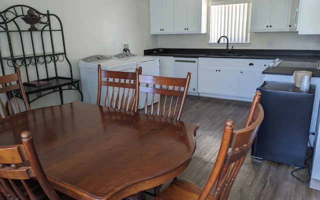 Hi-Lo Motel, Cafe and RV Park Mount Shasta Area