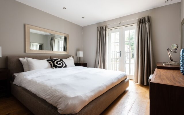 The Norfolk Townhouse - Large & Stunning 5BDR Mews Home on Private Street