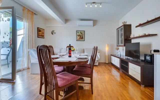 Nena - 10 m From sea - A1