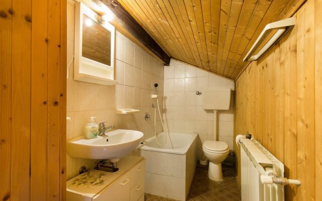 Four-room Apartment 15 Minutes From the Center of Milan