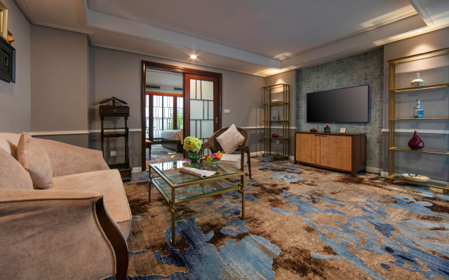 The Oriental Jade Hotel