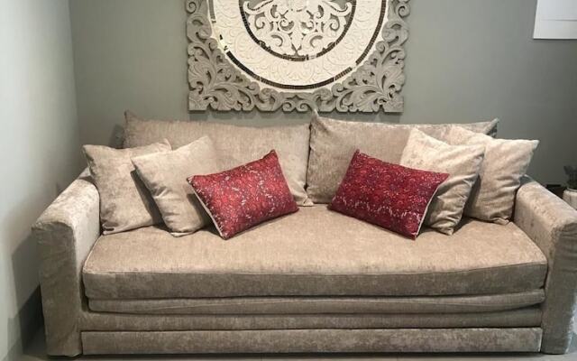 IT Condo by Realty Group