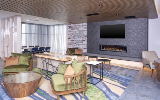 Fairfield Inn & Suites by Marriott Fair Oaks Farms