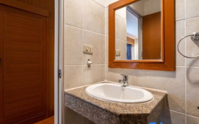 Patong Central Residence & Apartment