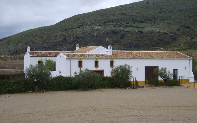 Cortijo El Puntal De Teba