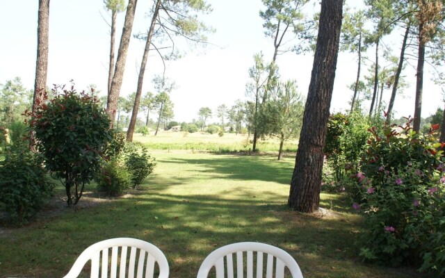 Semi-Detached Holiday Home in Green Surroundings