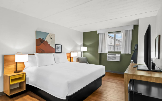 Spark by Hilton Portland Airport Maine Mall