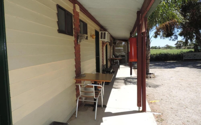 Tooleybuc Country Roads Motor Inn