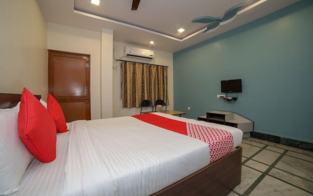 Oyo 23706 Super Deluxe Guest House