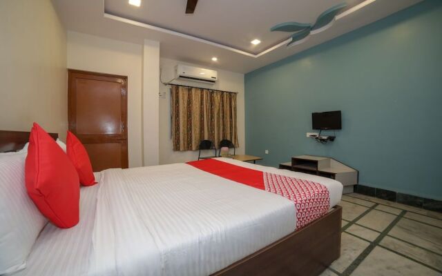 Oyo 23706 Super Deluxe Guest House