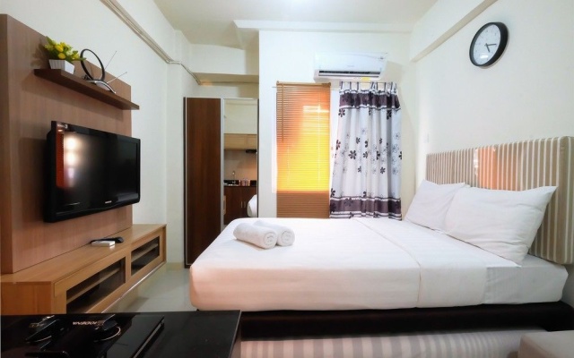 Studio Room at Green Pramuka City Apartment with Mall Access By Travel – Guest Rooms – Jakarta