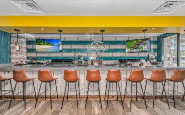 Oceanfront Suite Grande Cayman 124