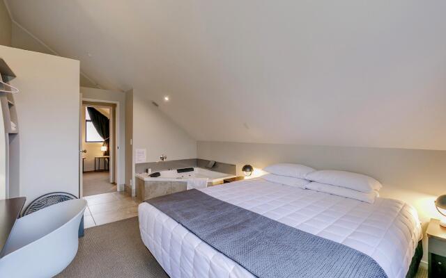 Le Chalet Suisse Motel Apartments