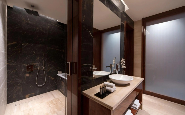 The Bentley Luxury Hotel and Suites