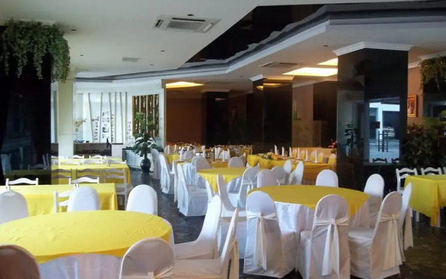 D Eastern Hotel