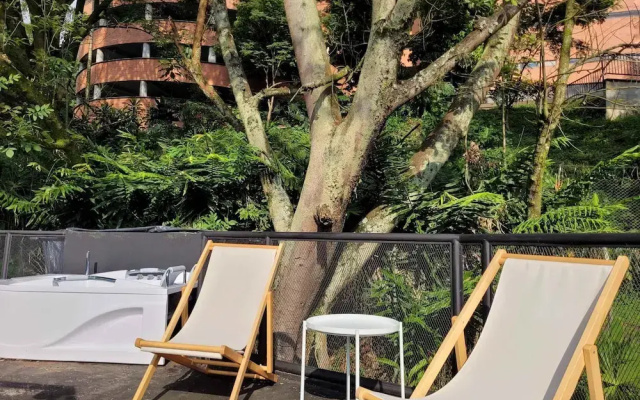 w Charming 2BR w Terrace Jacuzzi in Poblado