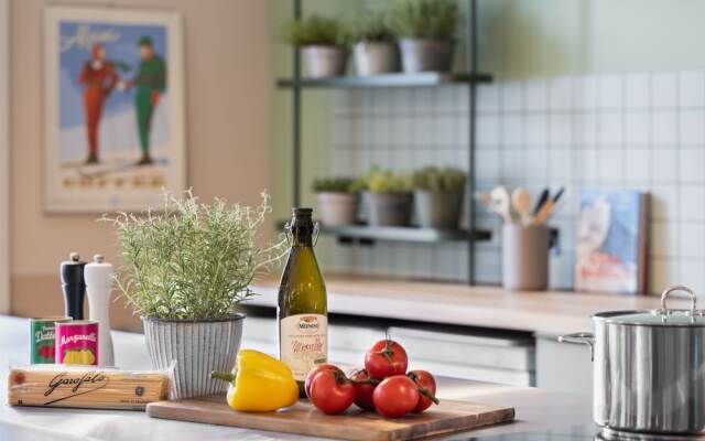 Stay KooooK Geneva City – Online Check In