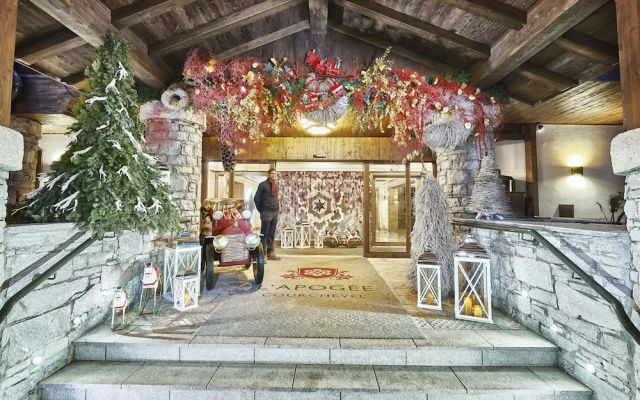 Apogee Courchevel, Oetker s
