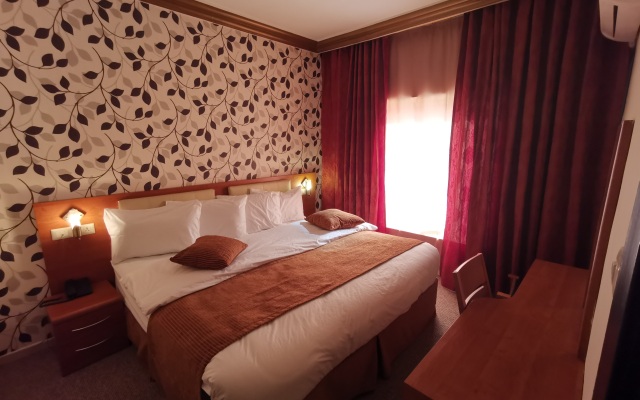 Sama Paris Hotel