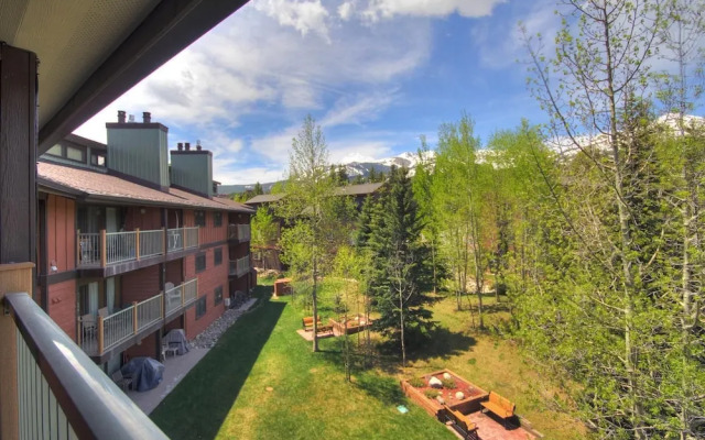 Sawmill 316 2 Br condo by RedAwning