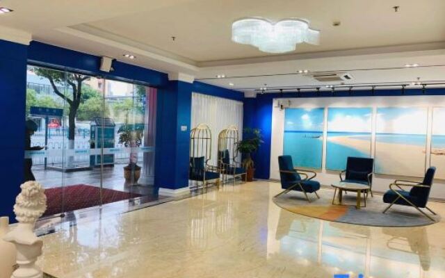 Aegean Art Hotel (Chaozhou People's Square Fortune Center)