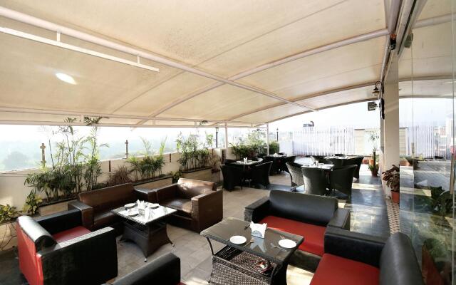 OYO 3712 Chandigarh Grand