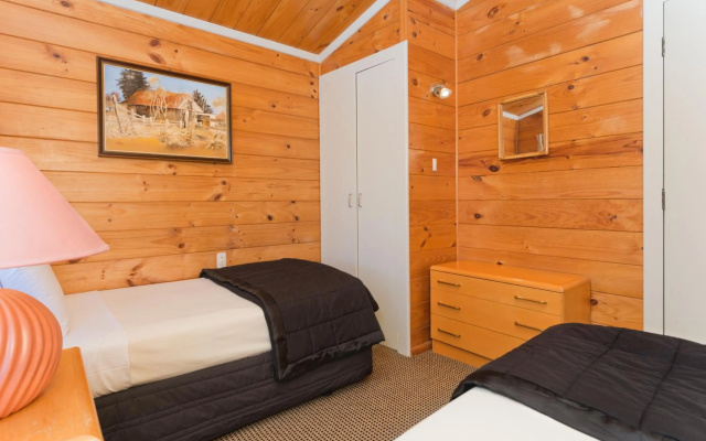 Oasis Beach Motel – Guest Rooms – Taupo