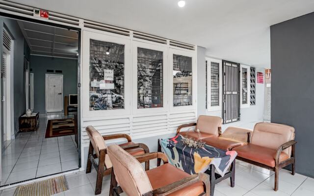 SUPER OYO Gandaria Guest House Near Masjid Raya Sumatera Barat