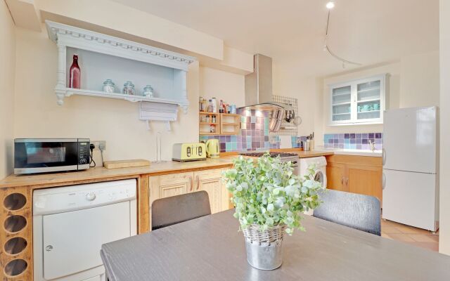 Brighton Getaways - Pebble Mews