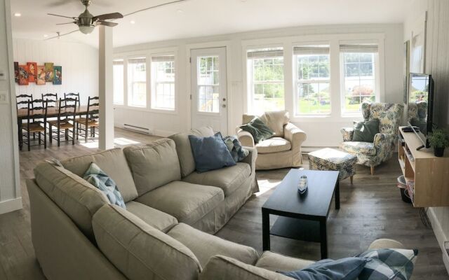 Larinda's Landing Oceanfront Cottages