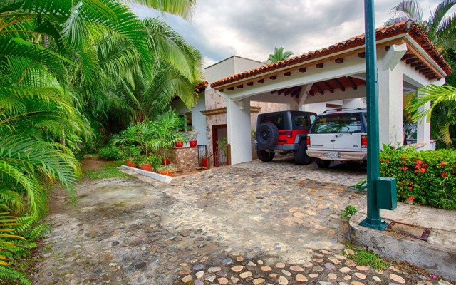 Ventanas al Mar 4 BR by Casago