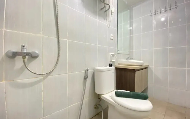 Spacious And Homey 2Br Apartment At Newton Residence