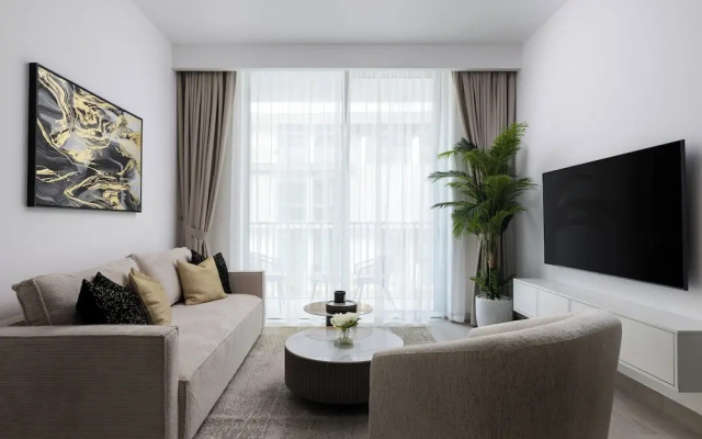 Waves - Luxury Meets Comfort Modern 1