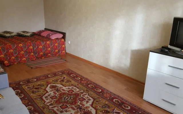 Строителей 90Б