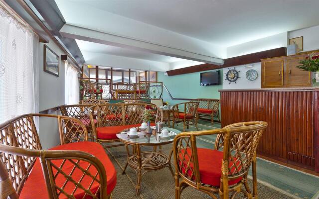 Lucia Hotel