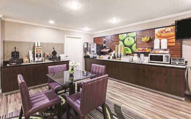 La Quinta Inn & Suites by Wyndham N Little Rock-McCain Mall