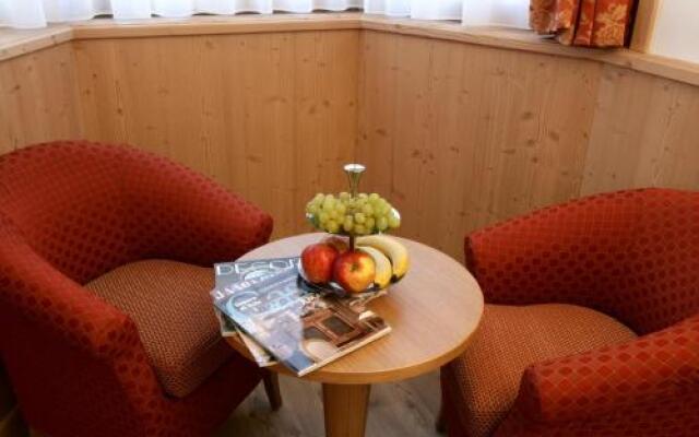 Hotel Garni La Roccia