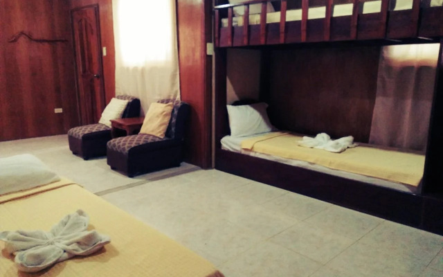 Four Seasons Seaview Hotel