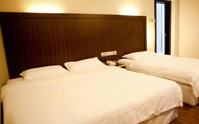 OYO 90375 Reggae Inn