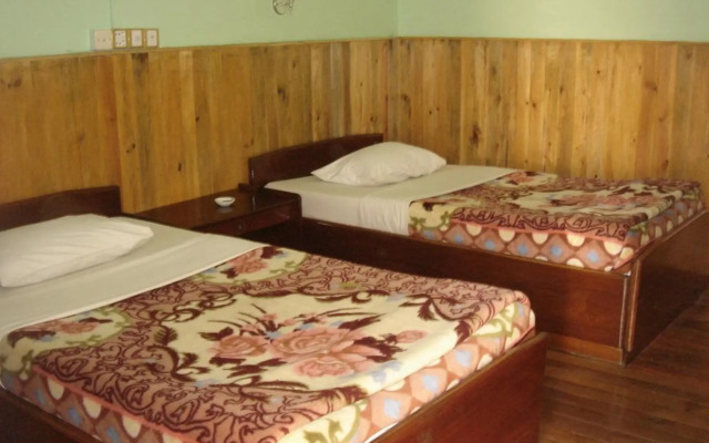 Nanda Wunn Hotel - Hostel
