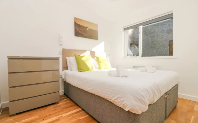 Sea Breeze 17 Gannel