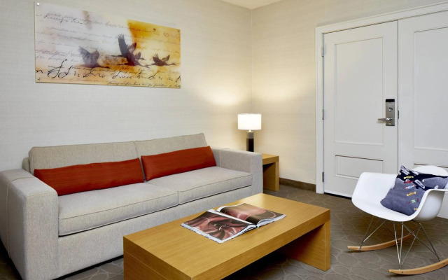 Renaissance Chicago Glenview Suites Hotel