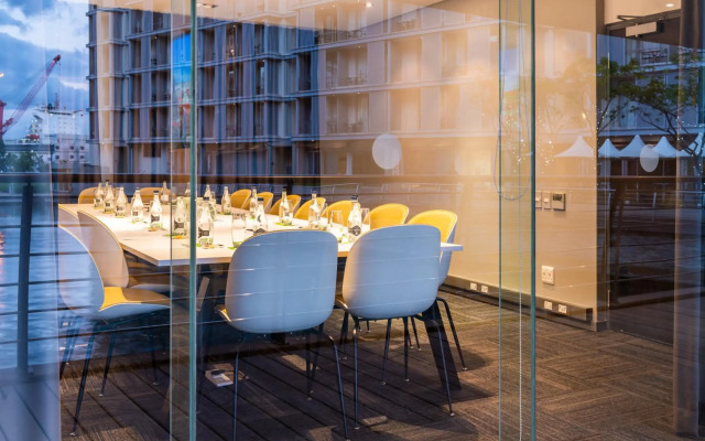 aha Harbour Bridge Hotel & Suites
