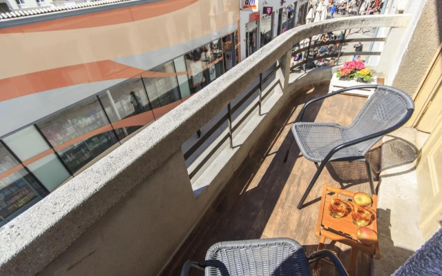 Spacious & Smart Center Apartment