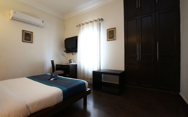 FabHotel Aashraye Nehru Place