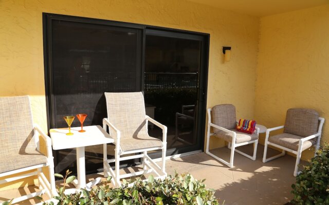Cocoa Beach Club by Happy Palm Stays
