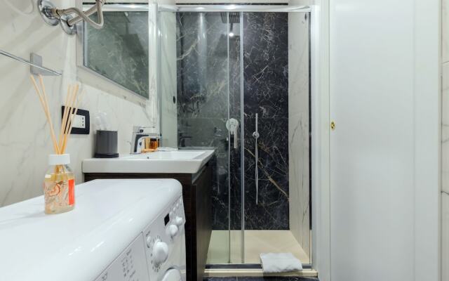 Milan Retreats Magenta