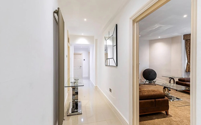 Elegant West London Flat Near Top Attractions