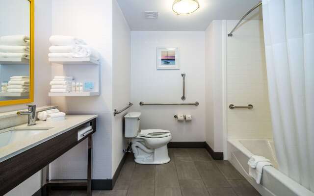 Hampton Inn & Suites Allen Park